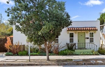 306 W Ortega St