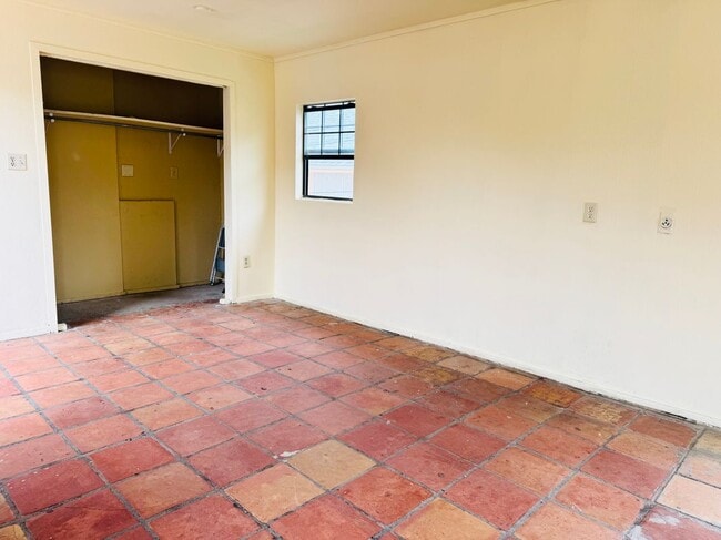 Building Photo - 1413 Harding Ave
