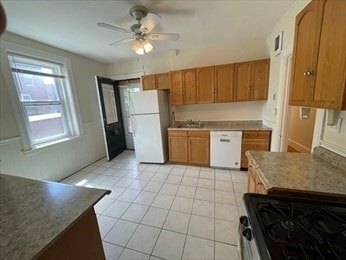 Building Photo - 15 Lynde St