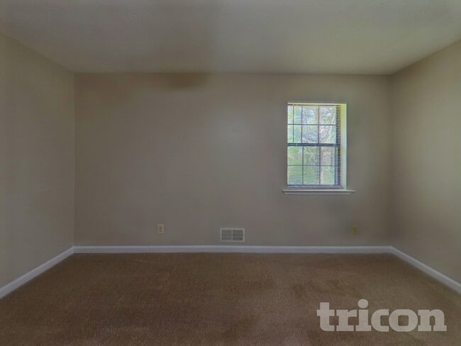 Building Photo - 208 Glenloch Ct