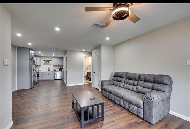 Foto del edificio - 716 E Pecan St