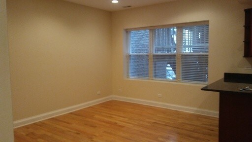 Foto del edificio - 4452 N Drake Ave