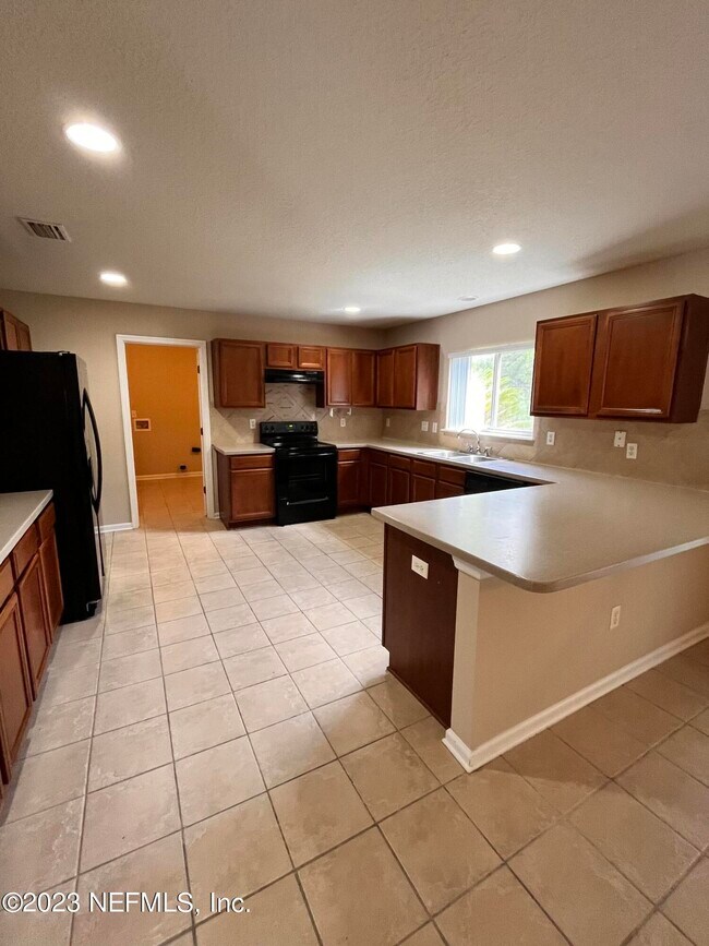 Building Photo - 86339 Cartesian Pointe Dr