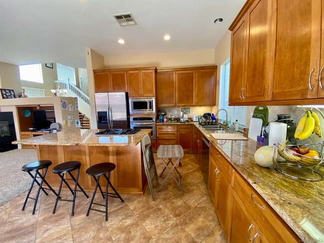 Building Photo - 12061 Daymark Ct