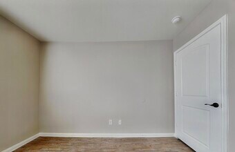 Building Photo - 1526 Treeta Trail