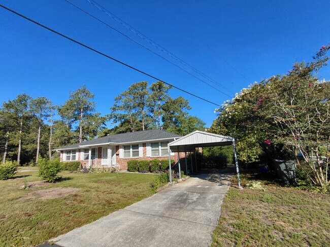 Foto del edificio - 1507 Brennen Rd