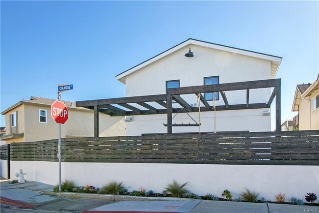 Building Photo - 246 Orange St