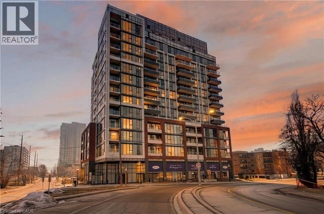 Building Photo - 2088 James St