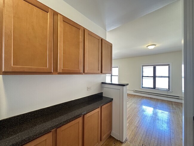 Foto del edificio - 834 W Waveland Ave