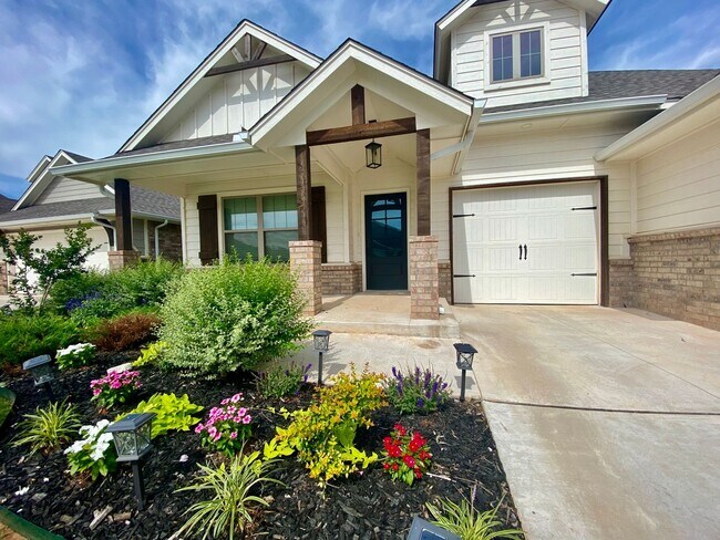 Building Photo - 13809 Limestone Ln