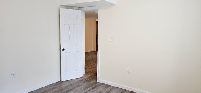 Building Photo - 145 Lawton Ave