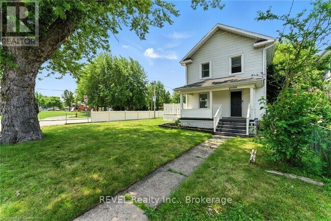 Photo du bâtiment - 4599 FOURTH AVENUE