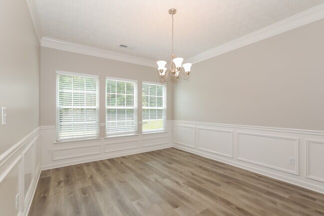 Building Photo - 25 Valley Brook Dr