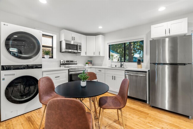 Foto del edificio - 12729 Evanston Ave N