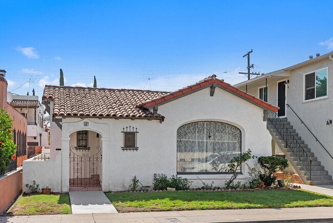 Photo - 76 Roycroft Avenue House