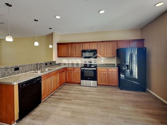 Foto del edificio - 4020 Hanna Rose Ln