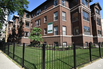 Building Photo - 710 W Grace St