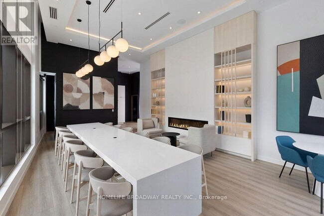 Photo du bâtiment - 325-3325 Yorkland Blvd