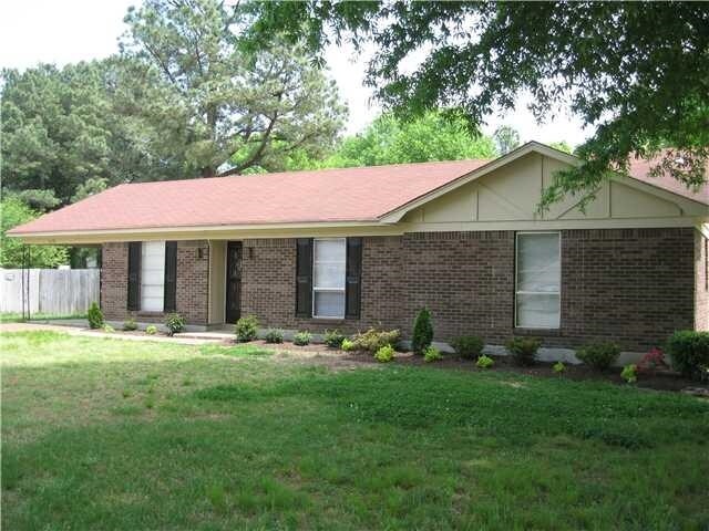Foto principal - 4136 Raintree Cove
