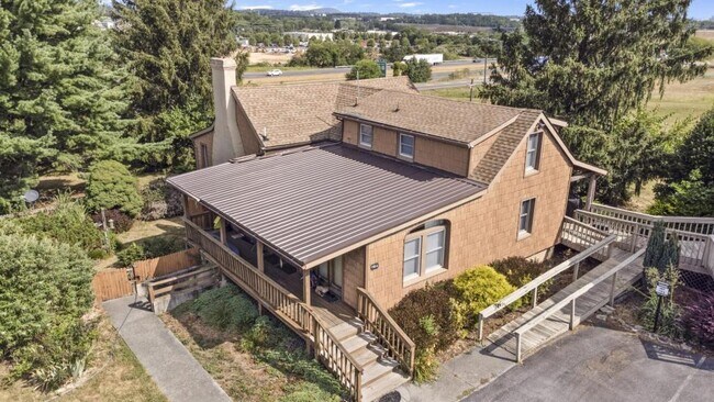 Foto del edificio - 118 Agape Wy