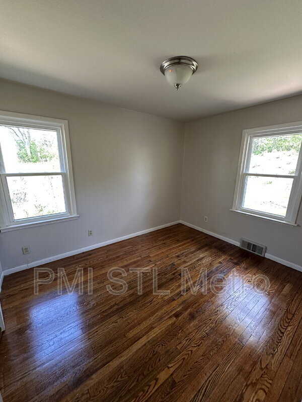 Building Photo - 9125 Bel Acres Ct
