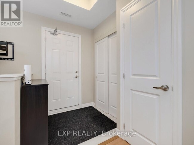 Building Photo - 301-301 Big Sky Private