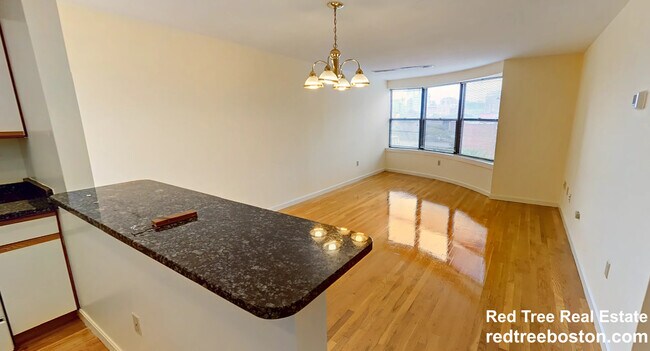 Foto del edificio - 100 Queensberry St