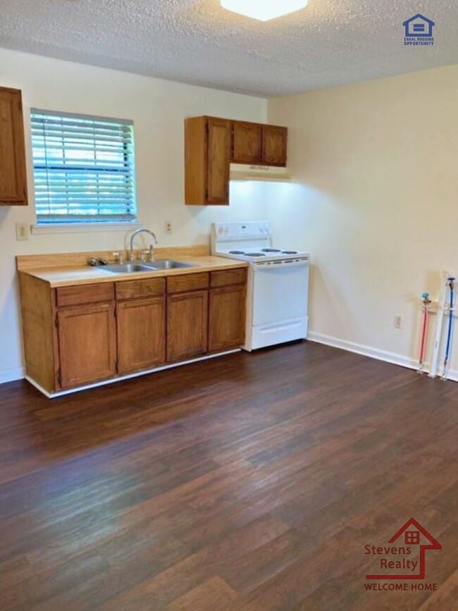 Building Photo - 232 Dogwood Pointe Dr