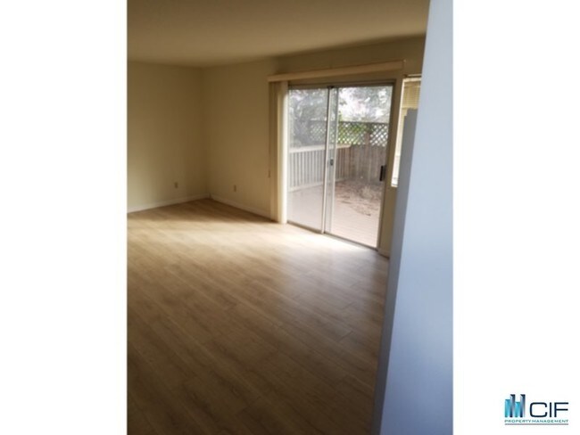 Building Photo - 1820 Hector Ln