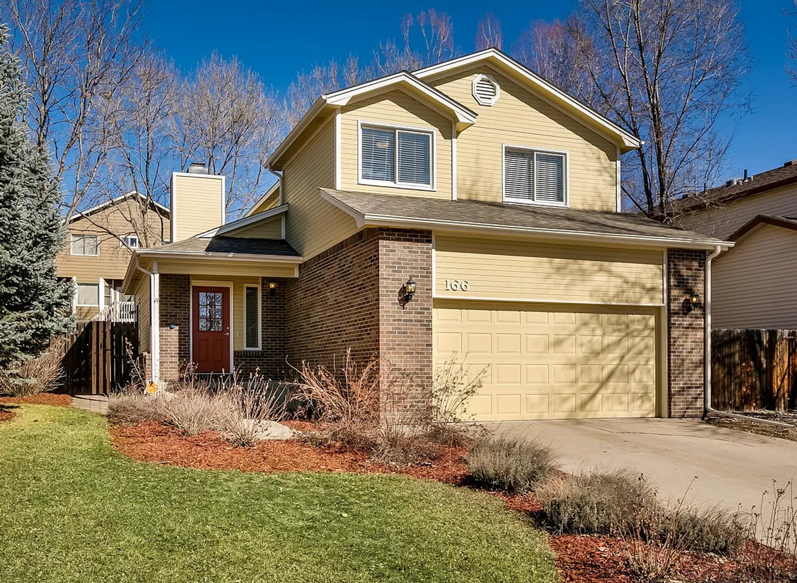 Foto principal - Stunning 3Bed 3Bath W/ Moutain views and u...