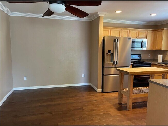 Foto del edificio - 2528 White Oak Pl