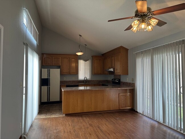 Building Photo - SAN JOSE - Beautifully updated home with p...