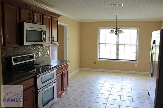 Foto del edificio - 180 Waters Ave