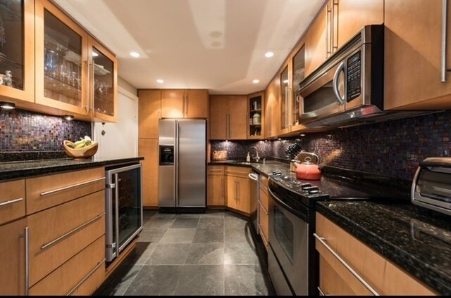 Kitchen - 11 Island Ave