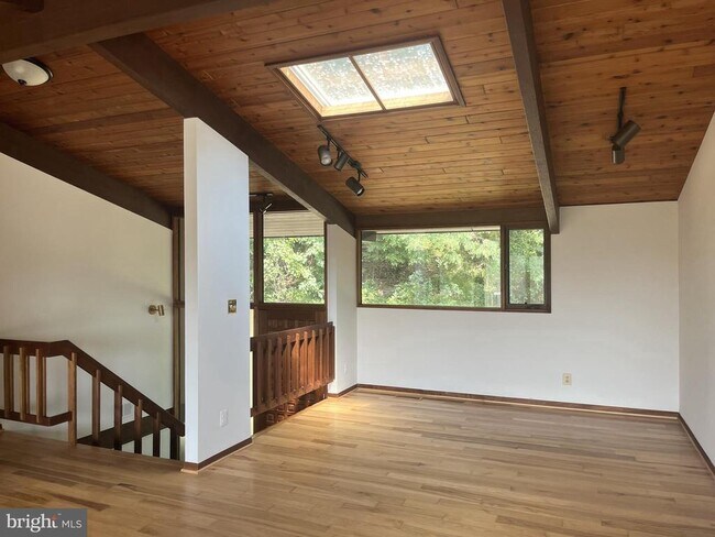 Building Photo - 16703 Woodchase Ln