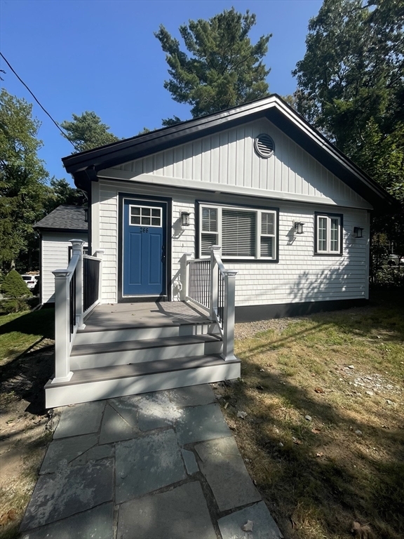Primary Photo - 266 Pleasant St