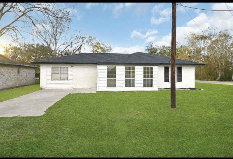 Foto principal - 20310 County Rd 510F