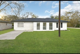 Building Photo - 20310 County Rd 510F