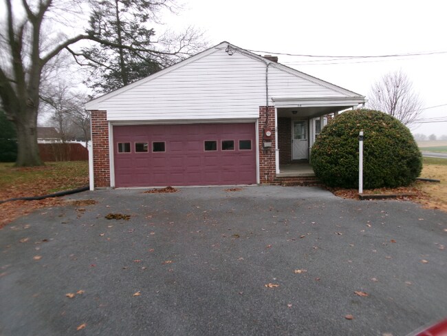 Building Photo - 64 Quarry Rd