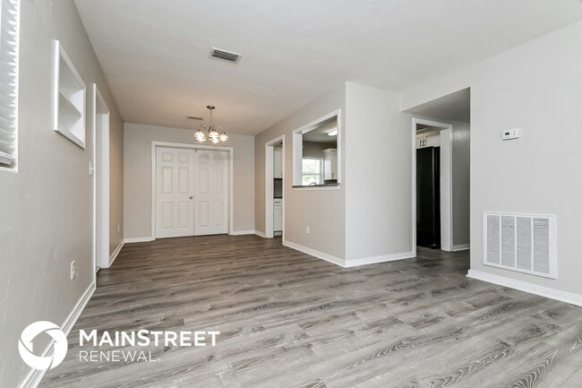 Foto del edificio - 1540 Huntington St
