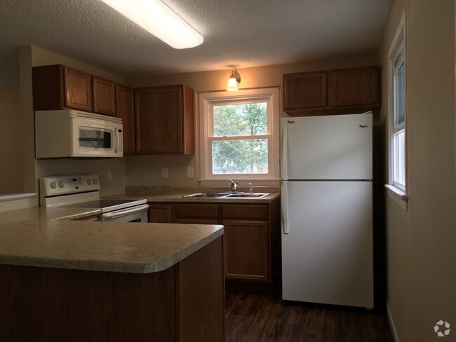 Building Photo - 213 1st Ave E