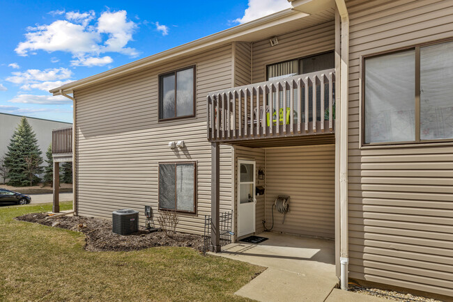 Building Photo - 7556 Bristol Ln
