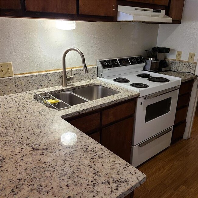 Foto del edificio - 3000 Guadalupe St