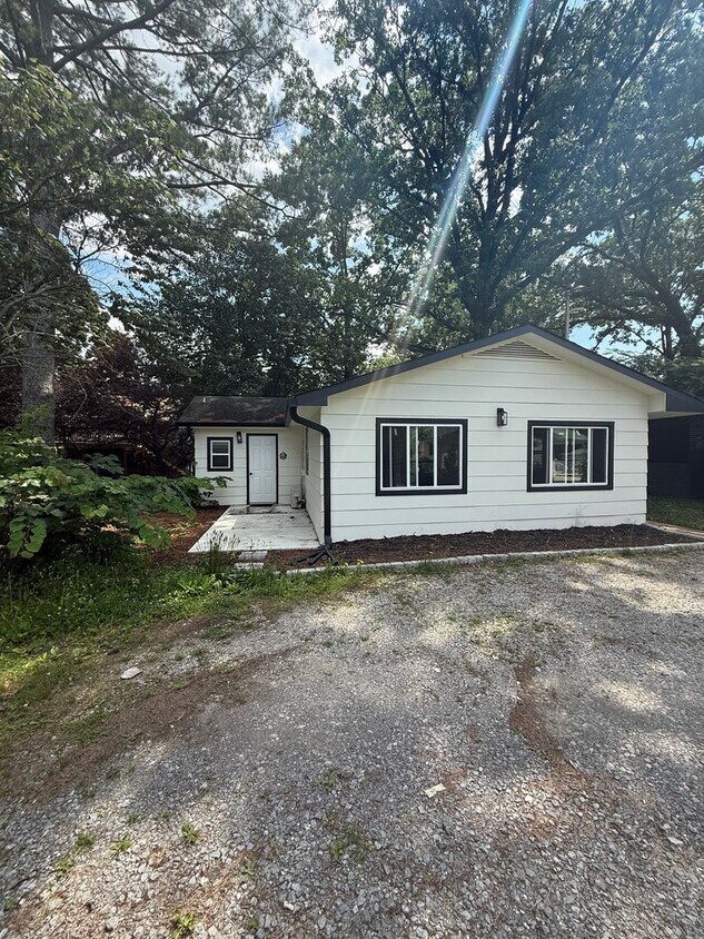 Photo - 1022 Givens Rd.