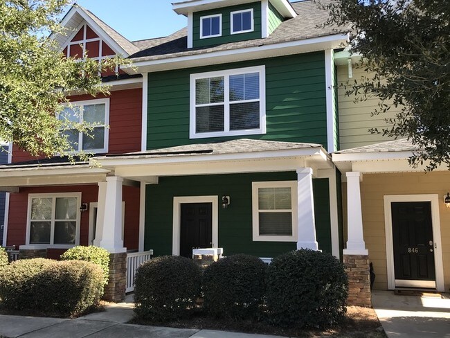 Foto del edificio - 848 Forest Park Road