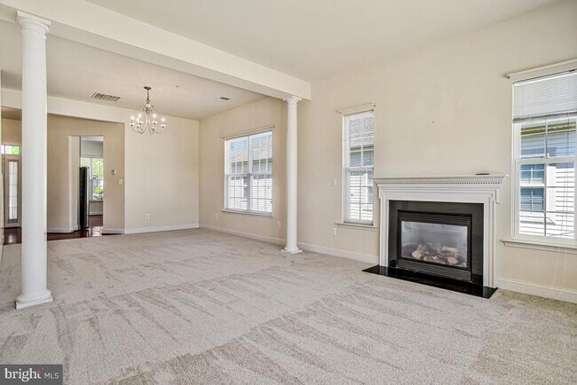 Building Photo - 11094 Commanders Ln