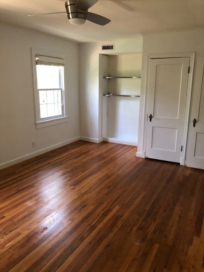 Ventana del dormitorio - 1600 S Barton St