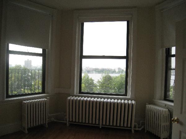 Foto del edificio - 41 Bay State Rd