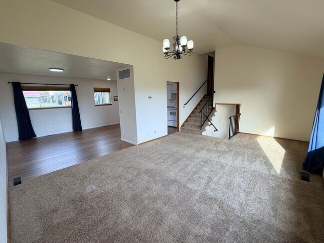 Foto del edificio - 1312 N Western Ave