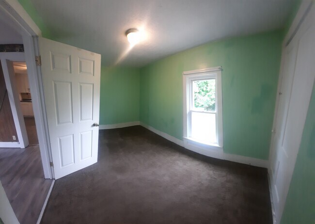 Dormitorio 2 - 538 E Main St